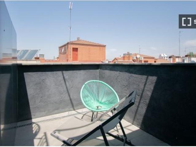 Piso en alquiler en Valdeacederas, Madrid