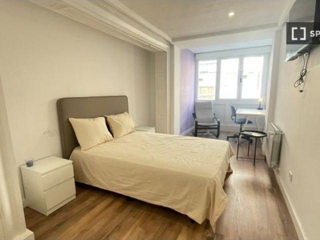 Piso en alquiler en Arapiles, Madrid