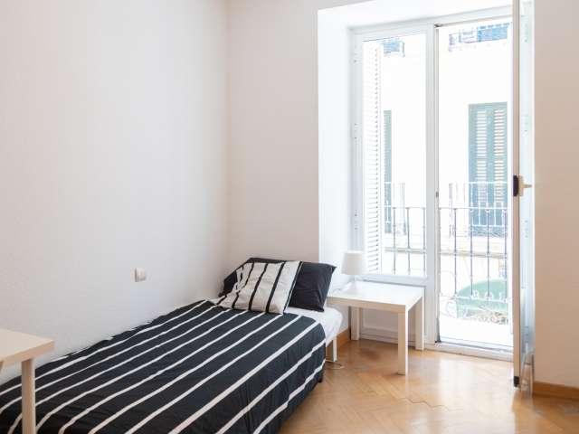 Habitación en alquiler en Embajadores, Madrid