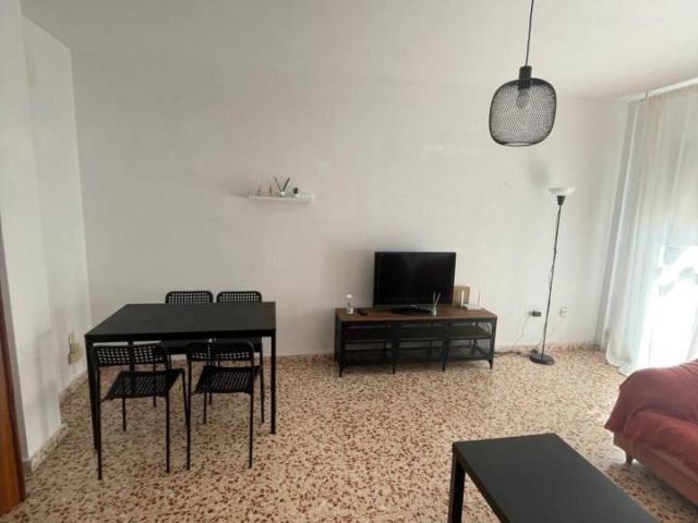 Habitación en alquiler en La Estación, Cabra