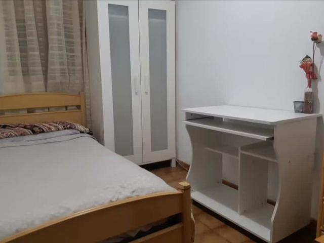 Habitación en alquiler en Cornellà De Llobregat, Sant Ildefons