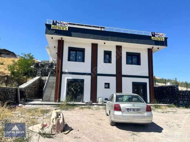 Akyazı Mahallesi, Hacılar içerisinde satılık Villa