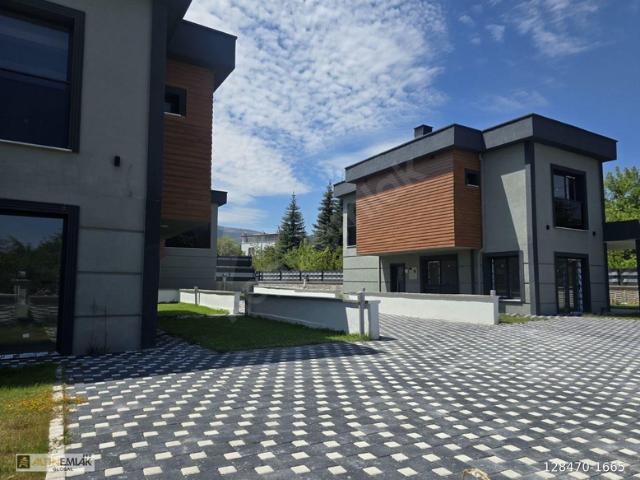 Beğendik Mahallesi, Hacılar içerisinde satılık Villa