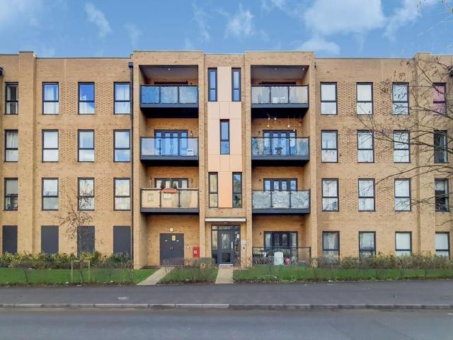 House for rent in Hackbridge, Greater London