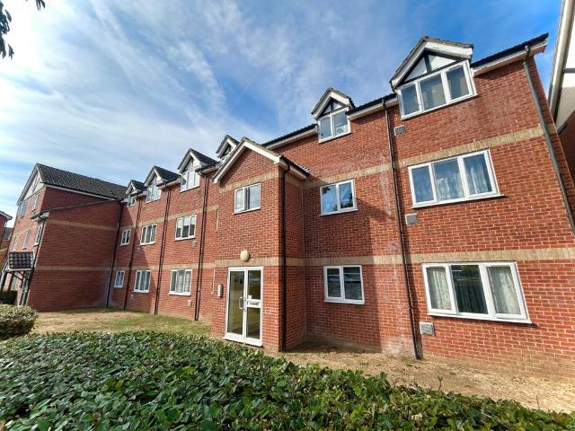 Apartment for rent in London Borough of Sutton, Greater London