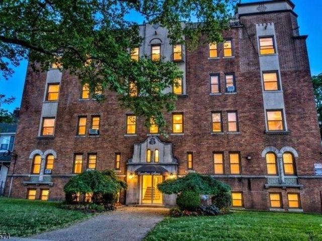 Condo for sale in Hackensack, New Jersey