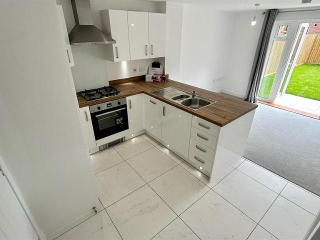 House for rent in Barton In Fabis, East Midlands