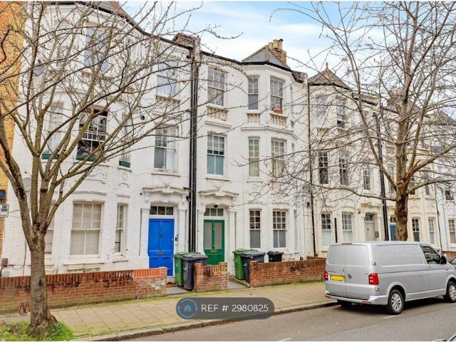 Apartment for rent in Oval, Greater London