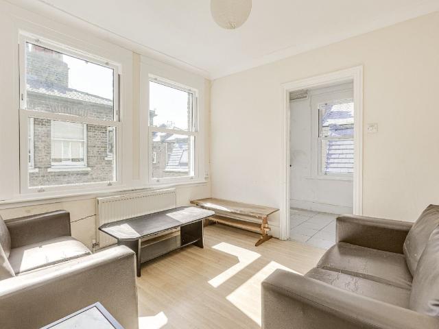 Apartment for rent in Oval, Greater London