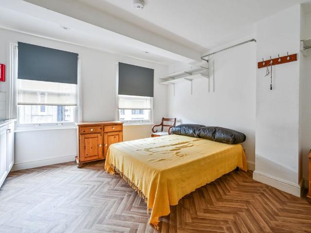 Studio for rent in London Borough of Tower Hamlets, Greater London