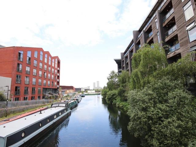 Apartment for rent in Fish Island, Bow