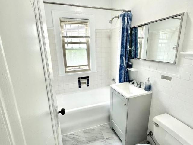 Apartment for rent in Lakewood, Ohio