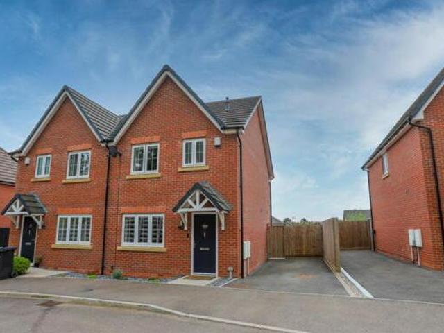 House for sale in Halesowen, West Midlands