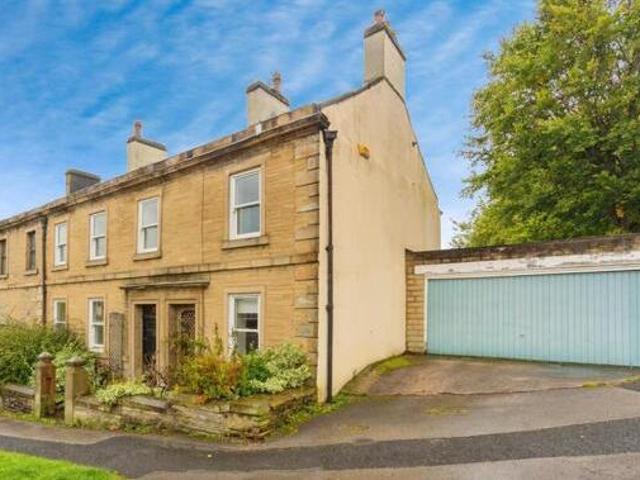 House for sale in Charlesworth, East Midlands