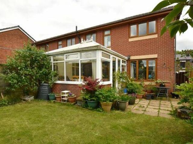 House for sale in Charlesworth, East Midlands