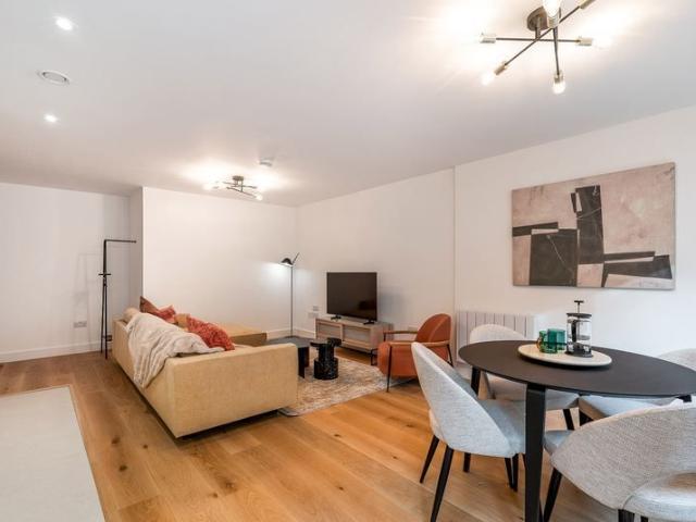 Apartment to rent in Bluebell, North Tipperary