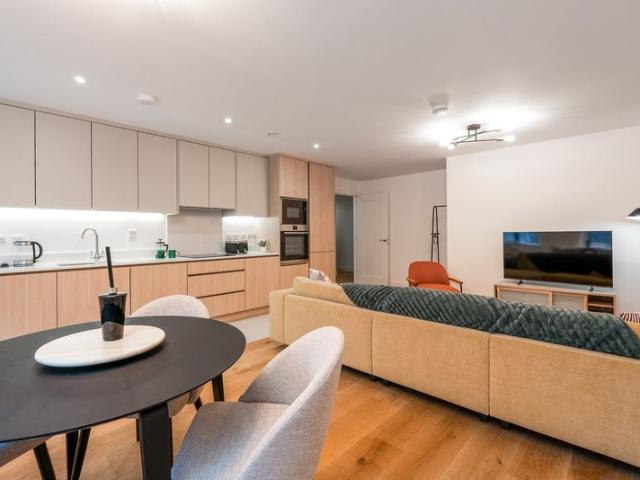 Apartment to rent in Bluebell, North Tipperary