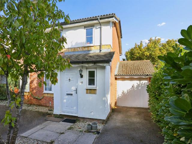 House for rent in London Borough of Sutton, Greater London