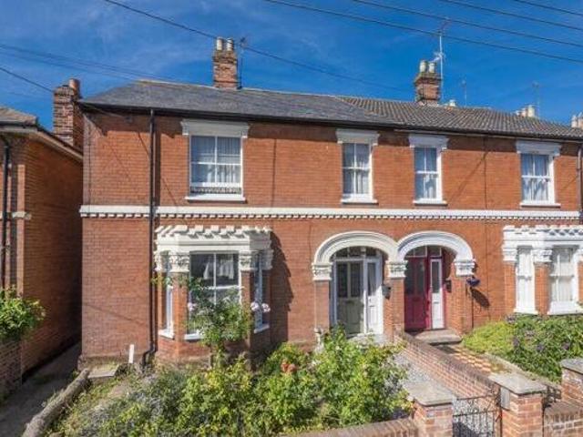 House for sale in Key Street, Suffolk