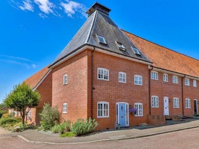 House for sale in Maidenhall, Key Street