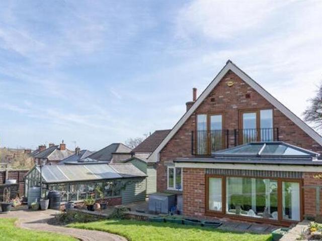 House for sale in Loundsley Green, East Midlands