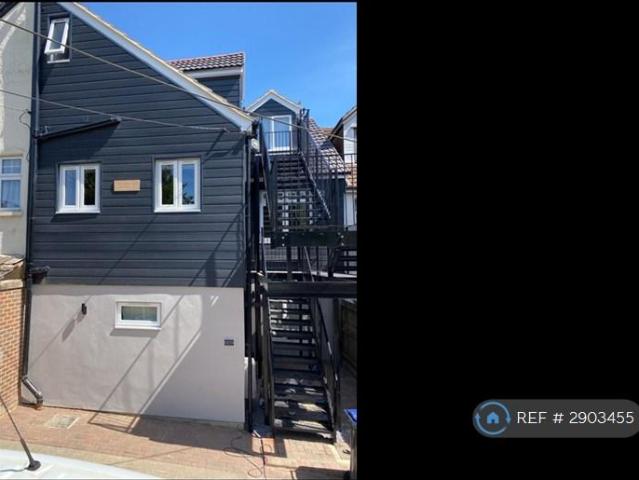 Apartment for rent in Mindenhurst, Heol-las