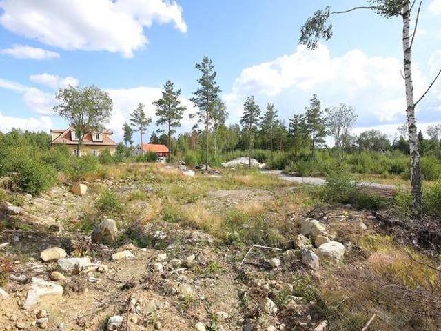 Tomt till salu i Sigtuna, Stockholm