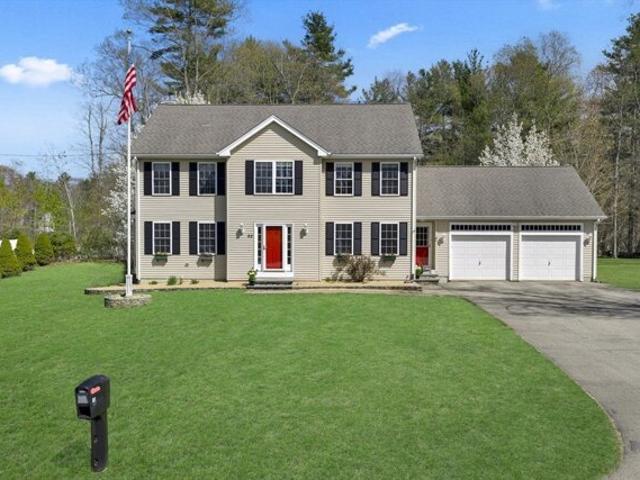 House for sale in Charlton, Massachusetts