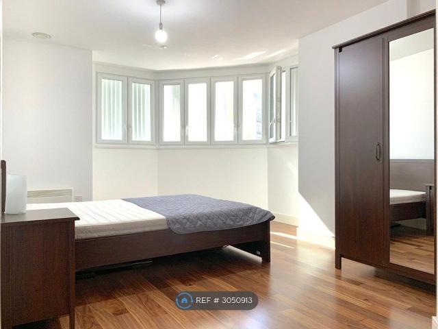 Apartment for rent in Park Central, Birmingham