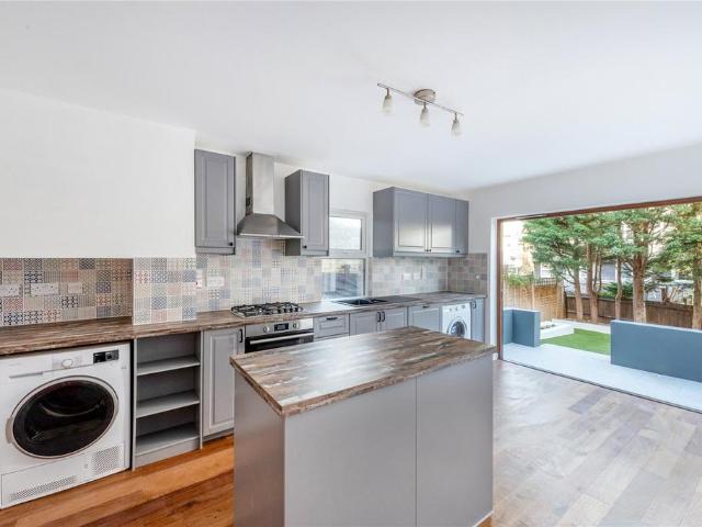 Apartment for rent in West Norwood, Greater London