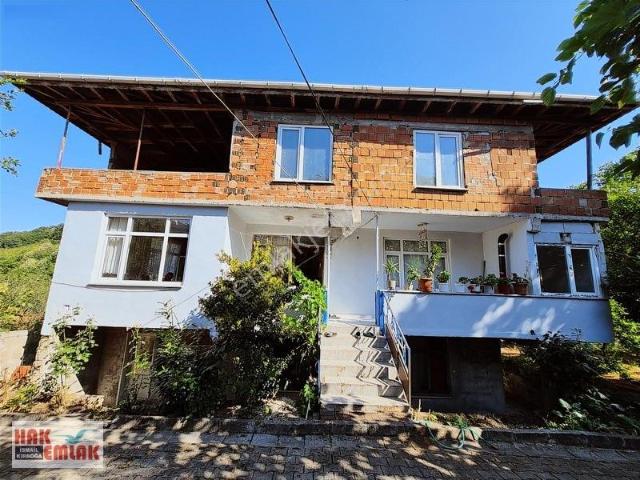 Gümüşova içerisinde satılık Villa