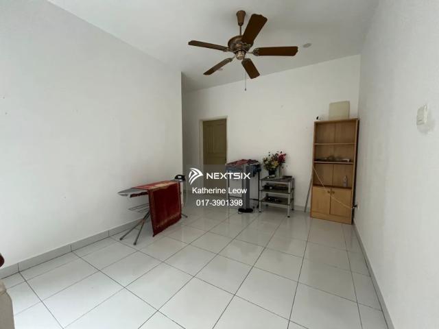 Residential House for sale in Malaka