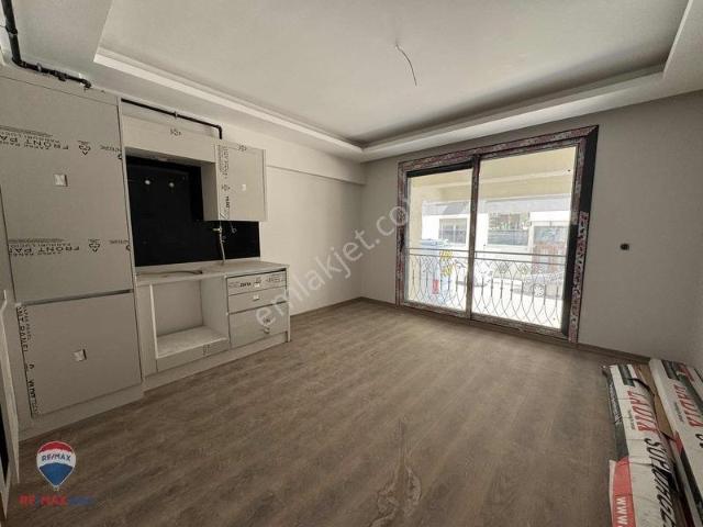 Demirköprü Mahallesi, Karşıyaka içerisinde satılık mülk