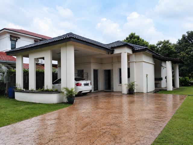 Bungalow for sale in Selayang, Selangor