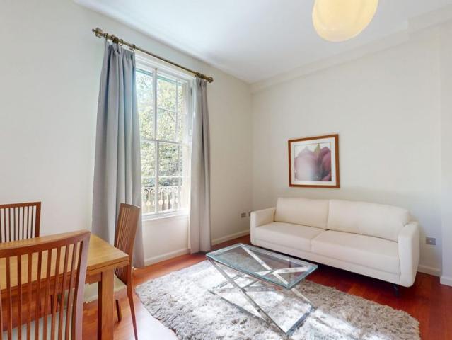 Apartment to rent in Bluebell, North Tipperary