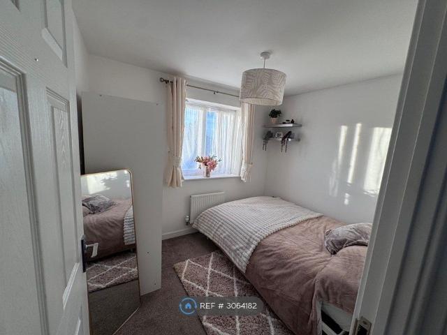 Room for rent in The Bridge, Dartford