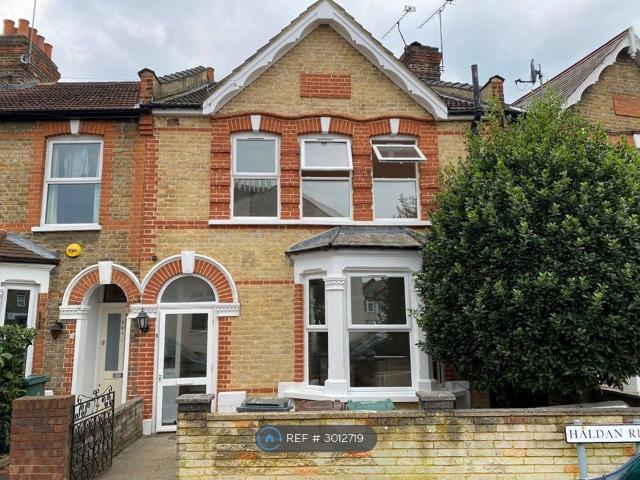 Room for rent in Highams Park, Greater London