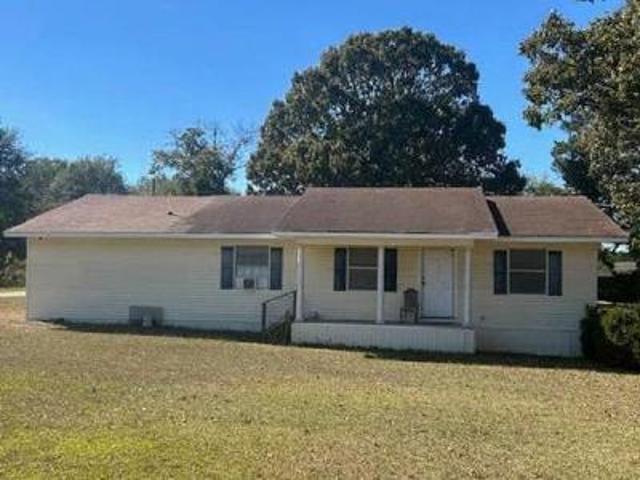 House for sale in Monroeville, Alabama