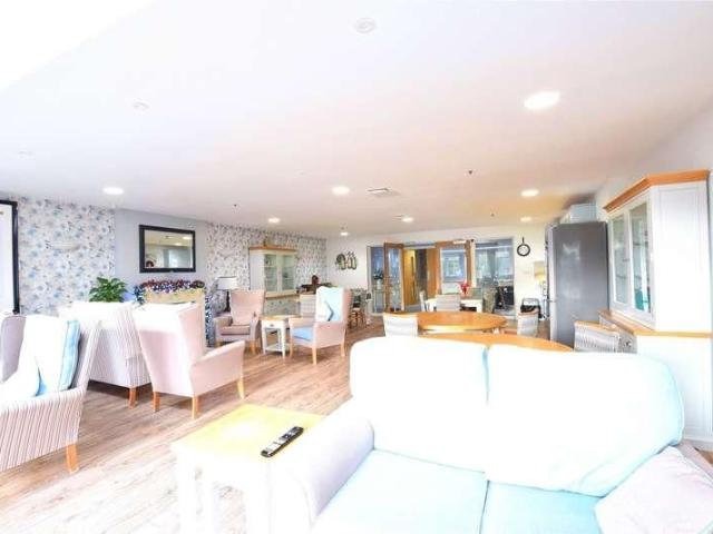 Apartment for rent in St James, Sandown Park