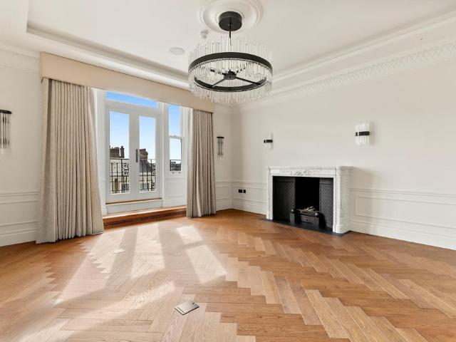 Apartment for rent in South Kensington, Greater London