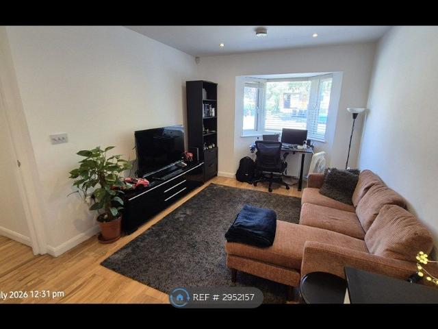 Apartment for rent in The Hale, Mill Hill