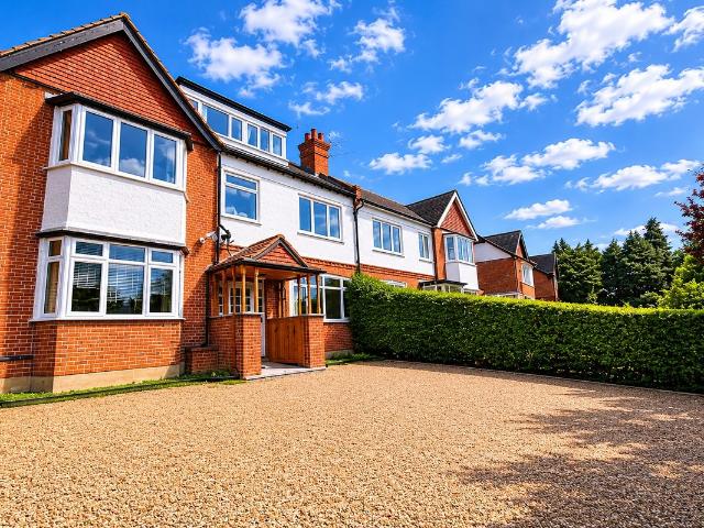 Studio for rent in The Hale, Mill Hill