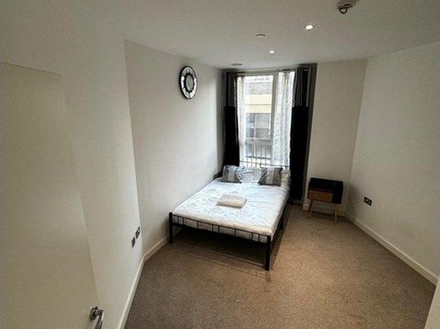 Room for rent in London Borough of Redbridge, Greater London