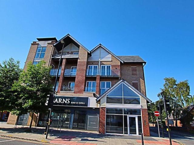 Apartment for rent in Hale Barns, Trafford
