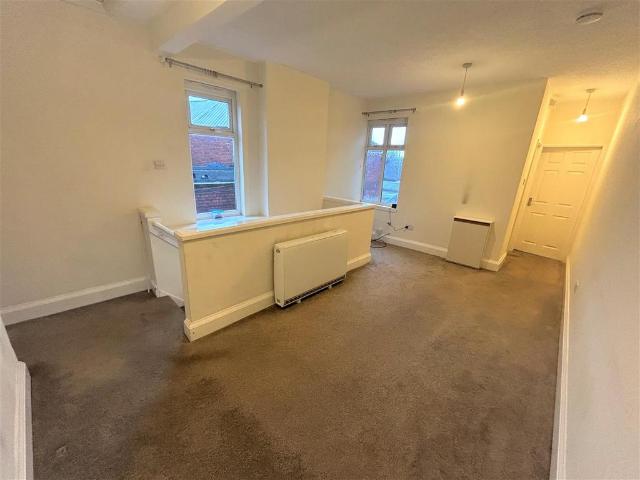 Apartment for rent in Plant's Green, Fold Hill