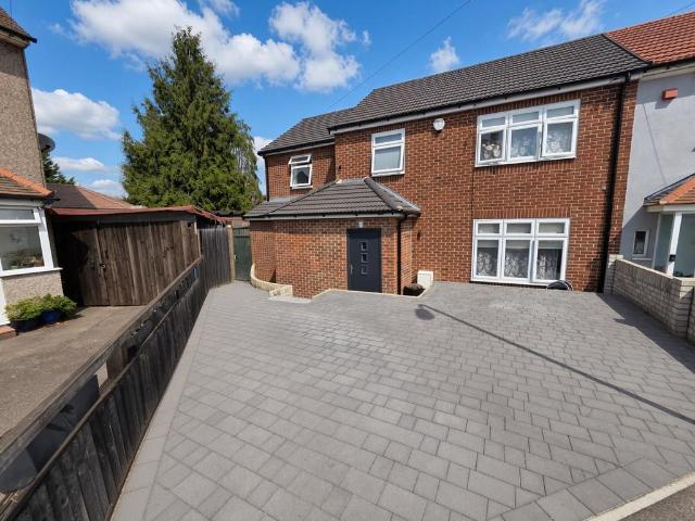 House for rent in Harold Hill, Greater London
