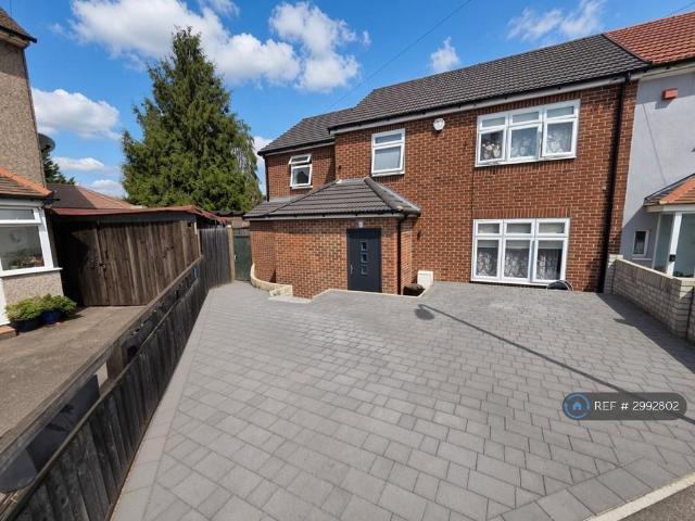 House for rent in Harold Hill, Greater London