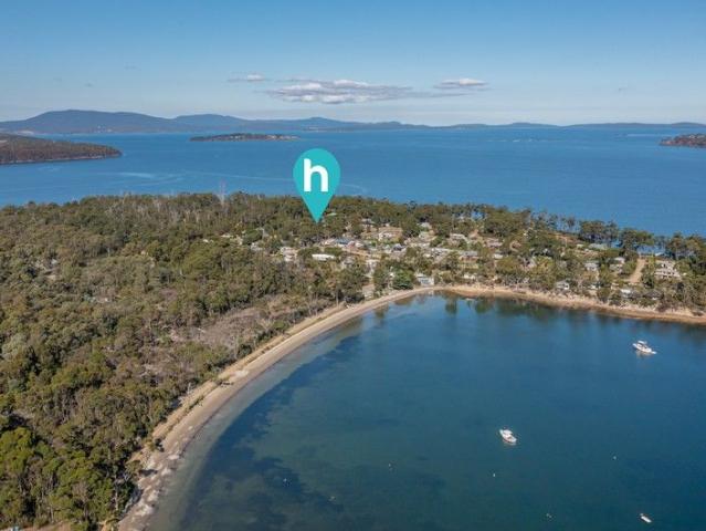 Land for sale in Eggs And Bacon Bay, Tasmania