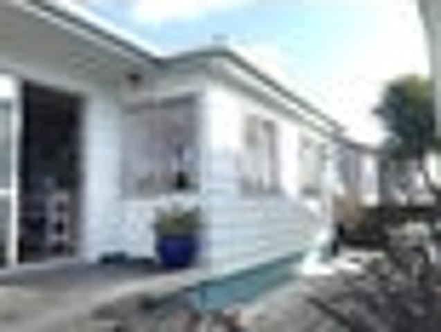 Apartment for rent in Howick, Oroua County