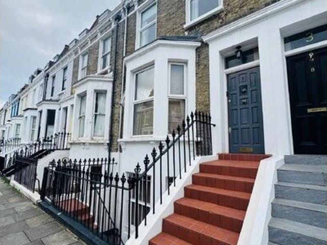 Apartment for rent in Walham Green, Greater London